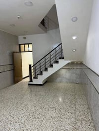 شقه للإيجار الموقع الاصلاح الشارع ‏الرئيسي  قرب مرطبات سفيح  ‏للاستفسا...