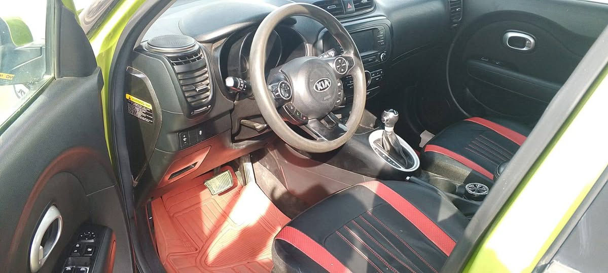 للبيع كيا صول موديل ١٧ وارد أمريكي مكينه جي دي مامفتوح رقم ميسان تحويل ثاني يوم سياره جديده ابشكل ماشيه ٥٥حقيقي مكان السياره ميسان لاتصال ***********السعر ١٢٢ وبيه مجال
