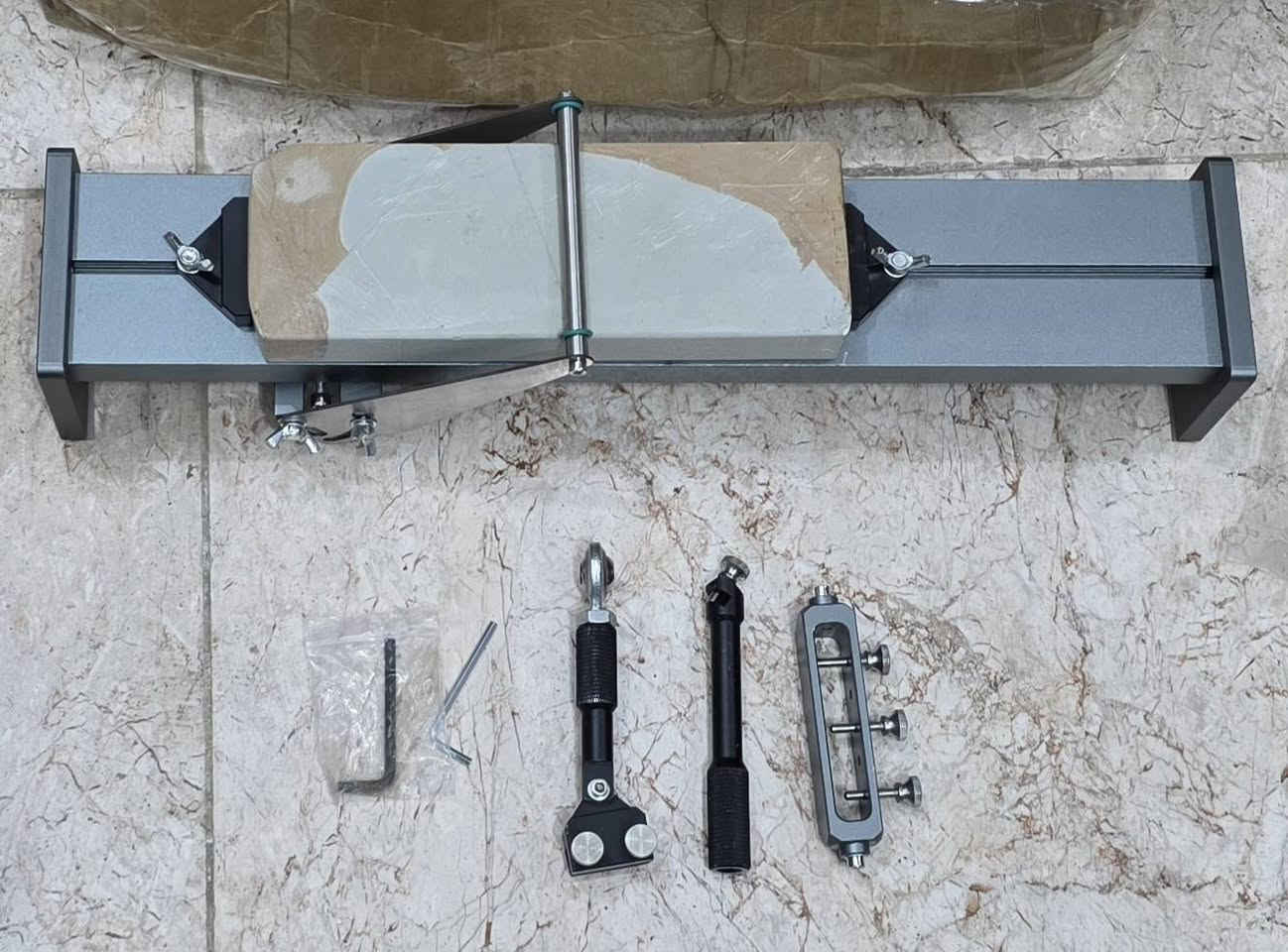 متوفر


**إذا كنت صاحب هذا الإعلان وتريد حذفه لأي سبب، رجاءا أرسل رسالة إلى الدعم الفني**