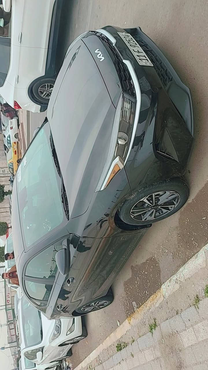 سلام عليكم 
فورتي اللبيع 
ماشيه 12 الف 
 الموصفات عادي 
الون اسود
حادثه بنيد فقط تبديل
السياره بسمي  
تحويل مباشر 
السعر نتصل وسهله 
رقم بغداد 
رقم النتصال ***********
