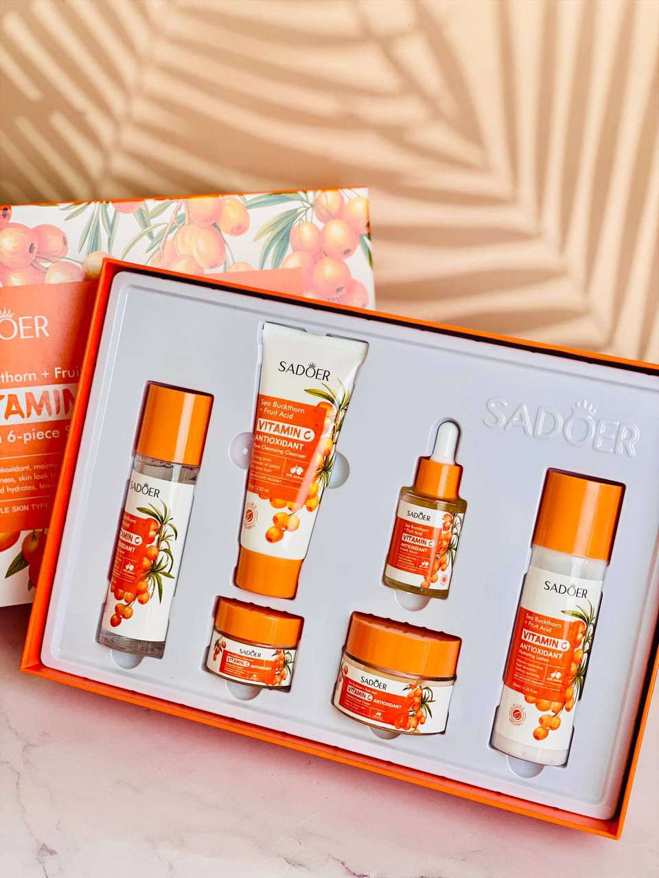 🍊 بوكس فيتامين C من SADOER 🍊  
سر الإشراقة والنضارة ببكج واحد متكامل ✨  

إذا تعانين من بهتان، تصبغات، أو تعب بالبشرة  
هذا البوكس راح يرجع الحيوية لبشرتج من جديد 💛  

✨ ينطي إشراقة طبيعية  
✨ يوحد لون البشرة  
✨ يقلل التصبغات والبقع  
✨ يرطب وينعم البشرة  
✨ مناسب للاستخدام اليومي  

📦 البوكس يحتوي على مجموعة كاملة للعناية  

سعر البكج


**إذا كنت صاحب هذا الإعلان وتريد حذفه لأي سبب، رجاءا أرسل رسالة إلى الدعم الفني**