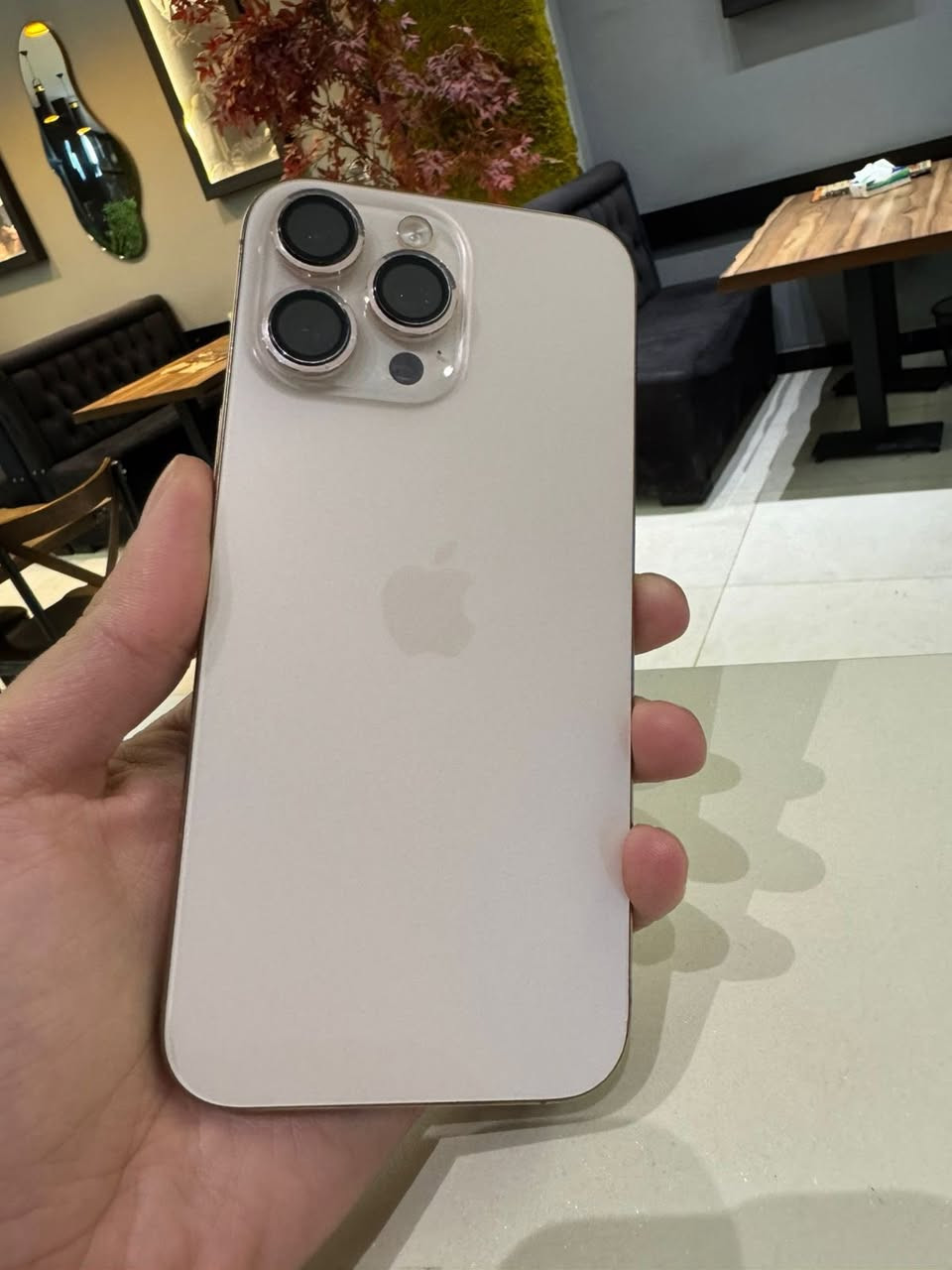 ايفون 16 برو ماكس
بطاريته99
نظافة 100% 
عدد دورات 202 
كامل ملحقات 
السعر مليون و٥٠٠ وبي مجال بسيط
للتواصل خاص او ع الرقم ***********
