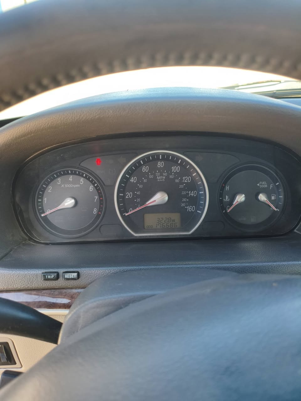 السلام عليكم اني مكلف بل نشر سوناتا للبيع الفتفسار هاذ الرقم ***********
