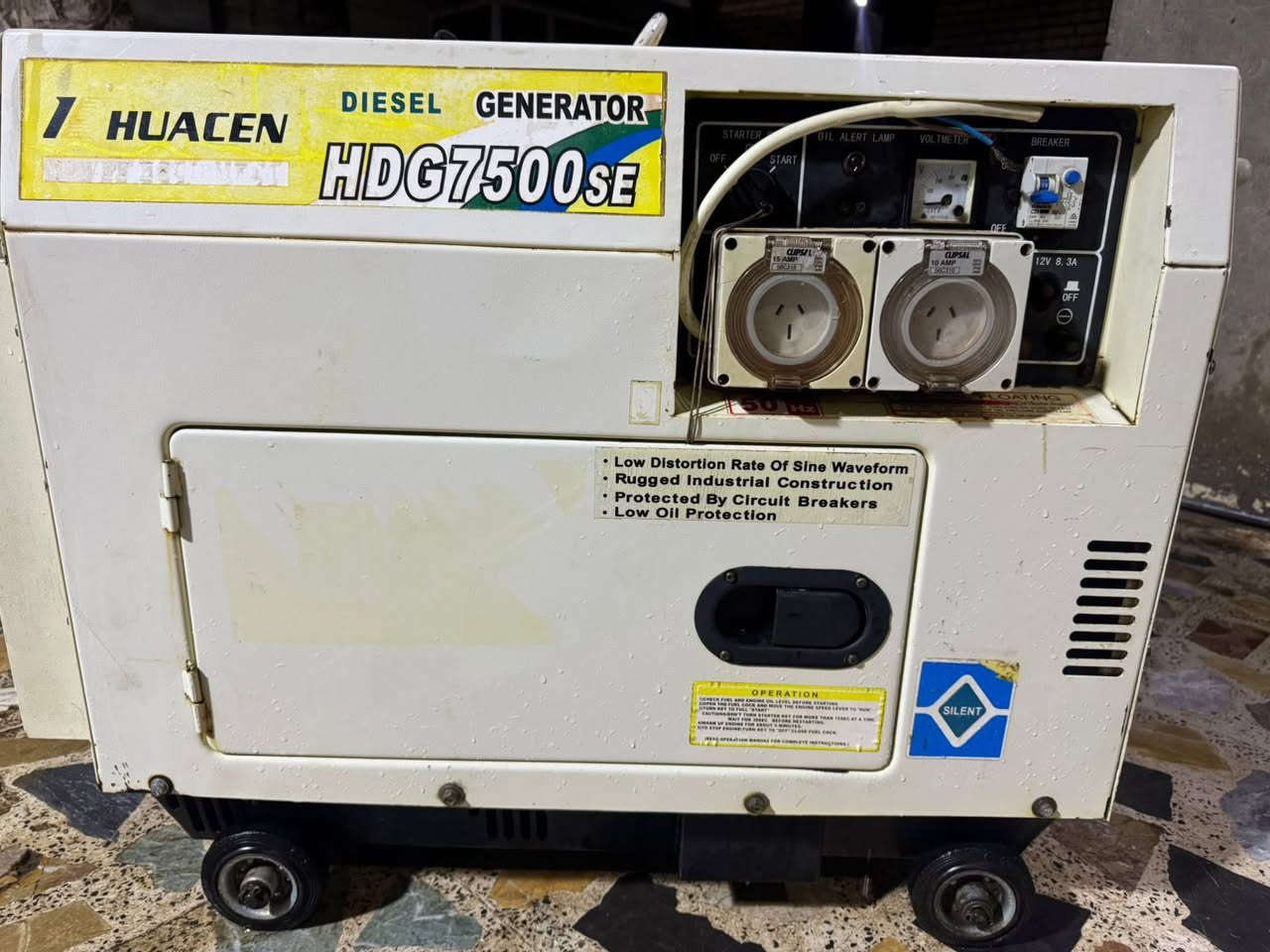 مولد استيراد اوربي 28امبير كاتم نضيفة لوك السعو 750هاتف 0773 439 8998
