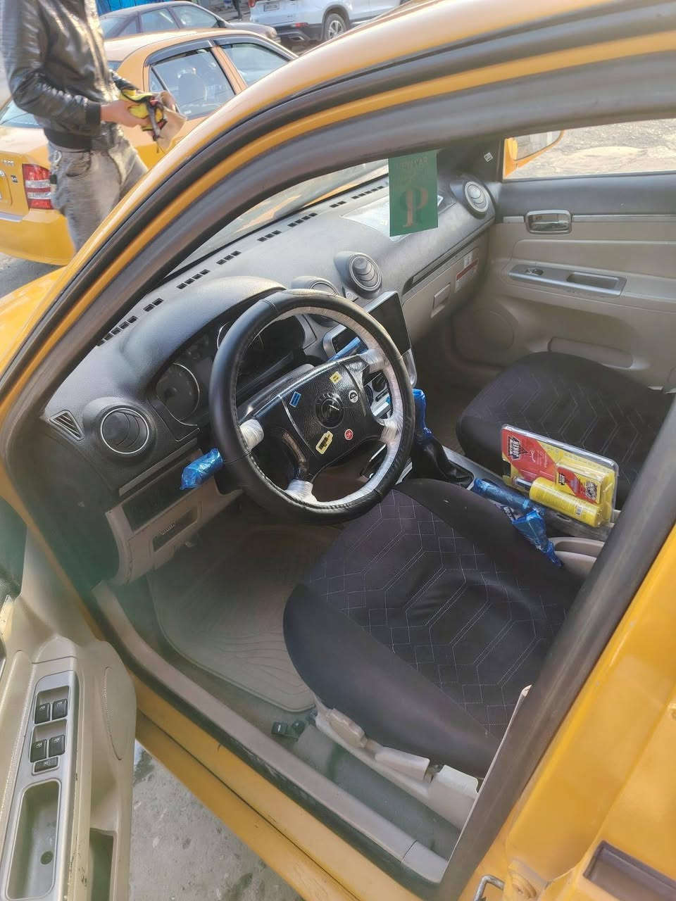 السلام عليكم CK موديل 2011 كير ومحرك شرط مابيها اي صبغ فقط مصبوغة جمالية السيارة نظيفة حيل والسيارة باسمي هيئه وغرامات صفر الشراي يتصل على رقم الهاتف ***********
