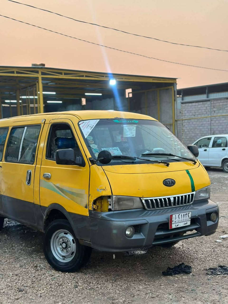 السلام عليكم كيه بيجو للبيع السياره جاهزه مكينه كير اكسن علشرط موديل 98رقم نجف مكان السياره نجف عليهه غرامات وره المشتري السعر 35وبيهه مجال للستفسار اتصل ***********
