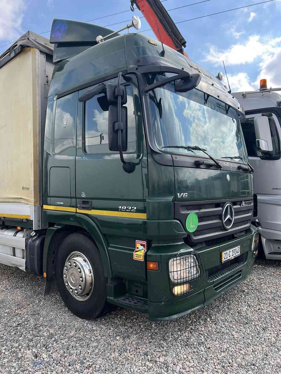 سلام عليكم
أكتروزلبيع  موديل2007حجم1832
گير اتوماتيك 12منر
مكفول كفاله عامه 
مكان سليمانية 
***********
