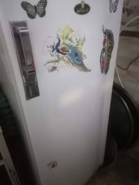 ثلاجه كريازي للبيع شرط على الفحص اي مصلح ماداخله ونضافه حلوه وتجميد فو...