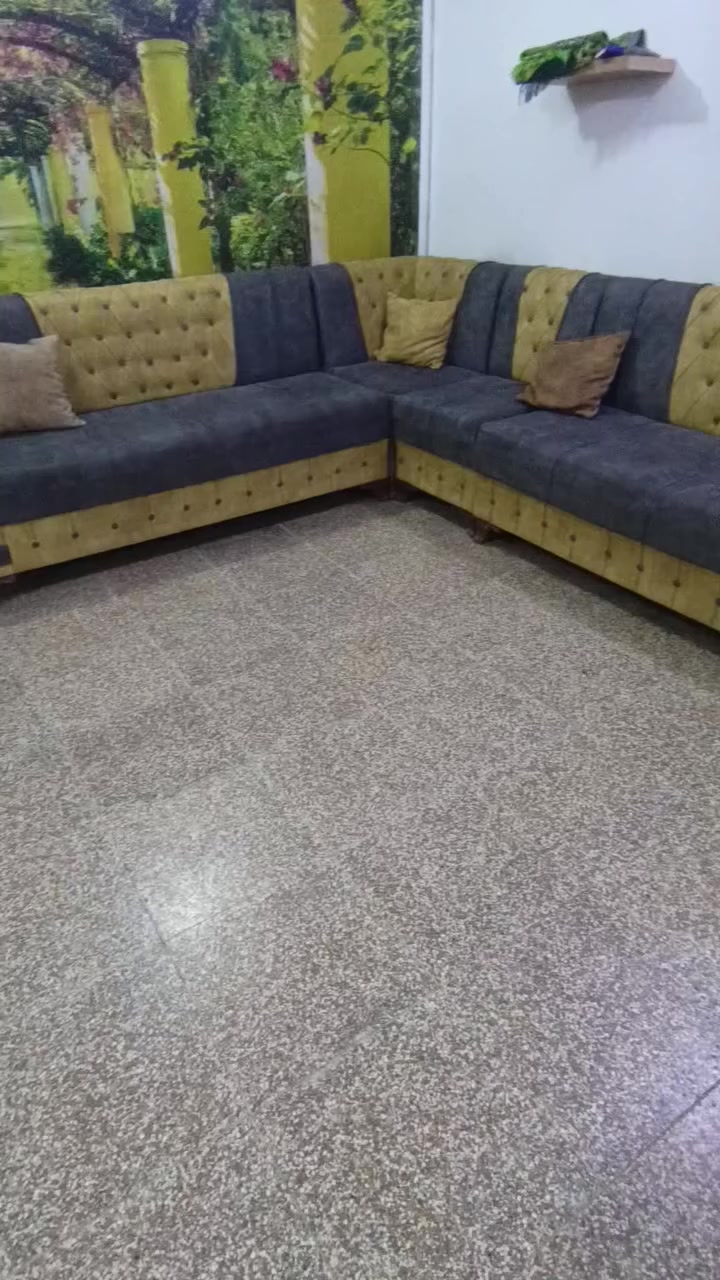 تخم نظيف للبيع سعر ١٥٠ بعقوبة حي المعلمين ***********
