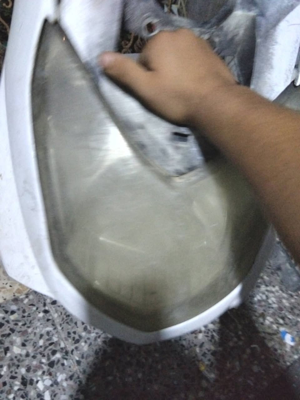 سلام عليكم بجم أو مازده اصلي يحتاجله بس غسل أو بوليش بس ما بي السبعه مالته السعر 60 اوبي مجال حق الجيه رقمي *********** وه شكرن
