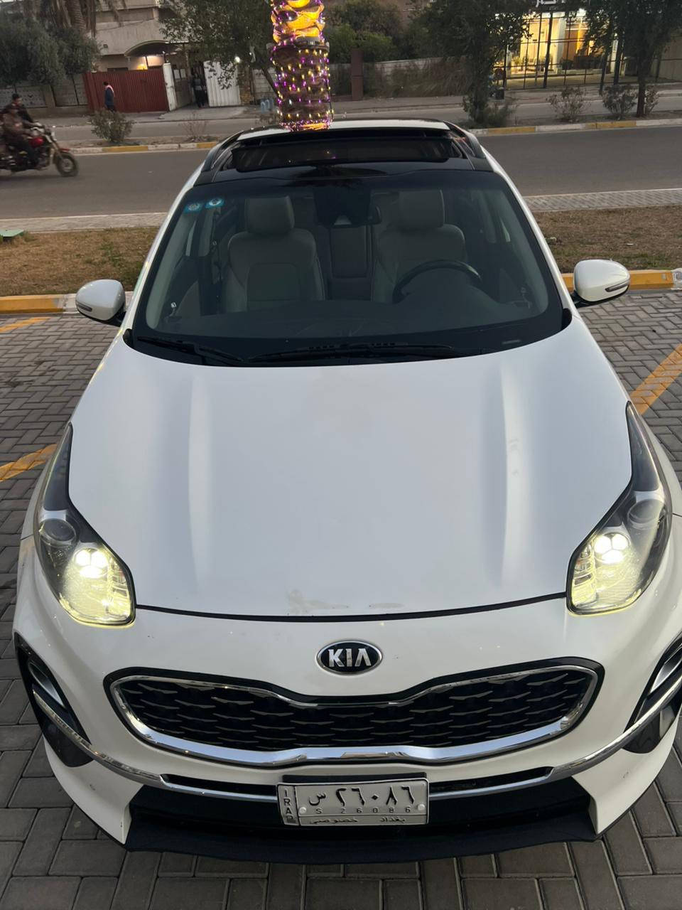 سبورتج 2021 الفول EX مواصفات بكد جي تي لان مرتين
حادث جاملغ وكصة بنيد 
ماشيه 51 الف ميل وقابل للزياده مكانها شهداء البياع  ارباك ستيرن وبردات فقط 
رقم بغداد مشروع وطني

السعر 193 ورقه 

*********** 

المواصفات
1بانوراما
2 بصمه ابواب وصندوق
3 جنطه كهرباء
4 شاشه كبيره تاب لمس
5لدات نهاري هيلوجين
6كراسي جلد
7كراسي كهرباء اثنينهن
8تحكمات فول 
9مرايه داخليه عاكسه للضوء 
10 ترحيب عند الاقتراب
11شاحن واير ليس
12هند بريك بصمه
13اوتو هولد
14 كاميرا دواره
15حساس امامي
16حساس خلفي
17 انضمة قيادة سبورت ايكو نورمل
18 ستيرن تدفئه 
19كشنات تدفئه وتبريد 
20 سستم صوت دمام هارمن حته بل دشبول وصندوك دمام
21 محرك 2400
22 جي بي اس 
23 تبريد قطعتين ثلج منفصل
24 حساس لايت واطارات
25شاشه صغيره لعرض لعطلات
26ويل كب 18 
27رادار امامي وكاميرا تحديد مسار
28 رادارات خلفيه نقطه عمياء
29 مري شفط واشاير مري

وبعد هواي مواصفات ماتحضرتي وبل عافيه عل مشتري واسف عل اطاله اضن كلشي واضح وكلشي مكتوب
