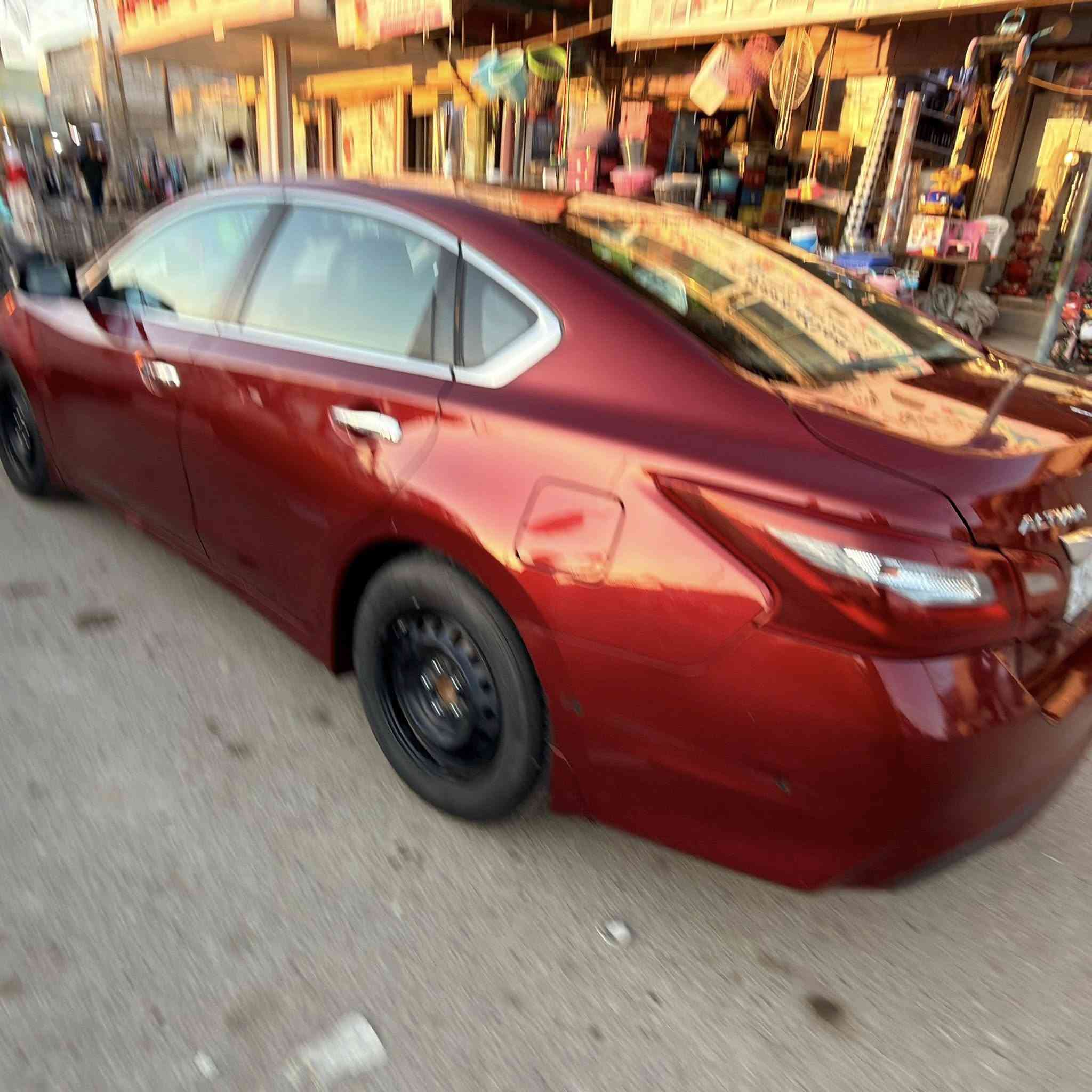 نيسان التيما 2018
رقم دولي جديد بأسمي هزه جديد
ماشيه 91 
بصمه تشغيل
بصمة باب
تشغيل عن بعد 
اشاير مري 
سياره فول نضيفه جدا 
فقط بارد ع كد شبر وشخط بلباب من امريكا حادثه كلش حلو وعندي صور الحادث 
مكاني 
ديوانية دغاره 
***********
