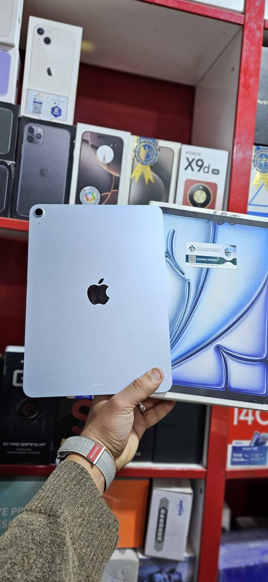 Ipad Air 7

احدث اصدار ايباد اير الجيل السابع 
معالج M3 اخر اصدار 

ذاكره 128g
بطارية 💯

عدد الشحنات 10مرات فقط 
اخو الجديد

نظافه 💯
مكفول حتى من الشخط 
ملحقات كامله 

لون مميز وجميل 

السعر 675الف 

متوفر بيع وشراء ومراوس 
بابل سوك الحله شارع المكتبات مكتب الماسه للموبايل 

متوفر توصيل محافظات

***********
*********** حلة, بابل
