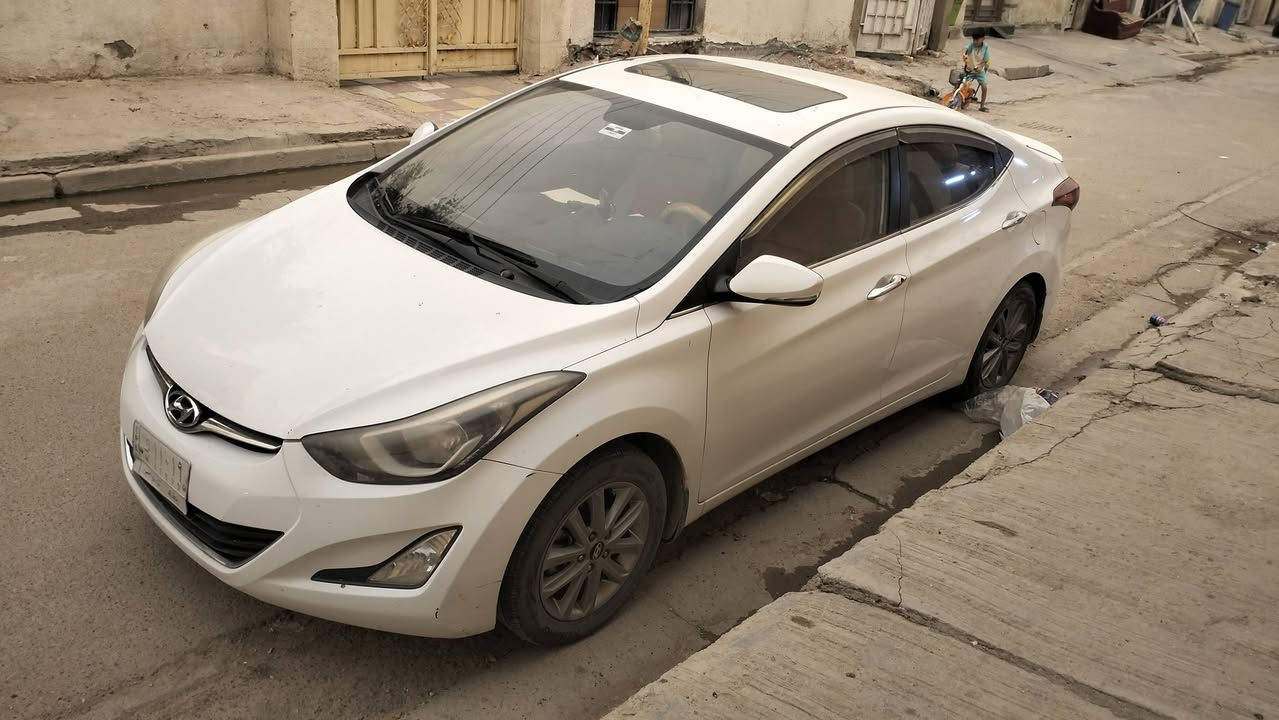 النترا خليجي للبيع موديل 15 
بيها قطعتين بارد مثل ما موضح بالصورة
بيها صوت رواجز بالمحرك
***********
