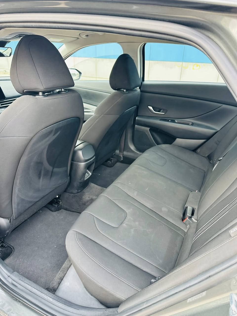 HYUNDAI ELANTRA SEL
هوندا النترا
موديل 2024 
السياره مرقمه اربيل ( رقم و سنويه و فحص وهزه جديد لحد 2030 ) 
اللون سمنتي 
ماشي 31  ألف 
الضرر- ( بند صبغ  ) 
السعر 149 ورقه مرقم كامل 
موصفات  
بصمه 
تشغيل عن بعد 
شاشة ايباد متصل 
ويل كروم 
لايت زينو
رادار امامي 
رادار خلفي 
رادار جانبي 
كاميرا 
تحكم ستيرن
بي بعد اهواي موصفات 
ايرباك استيرن راجع سيستم 
العنوان اربيل - معرض اربيل كارس
***********☎️
