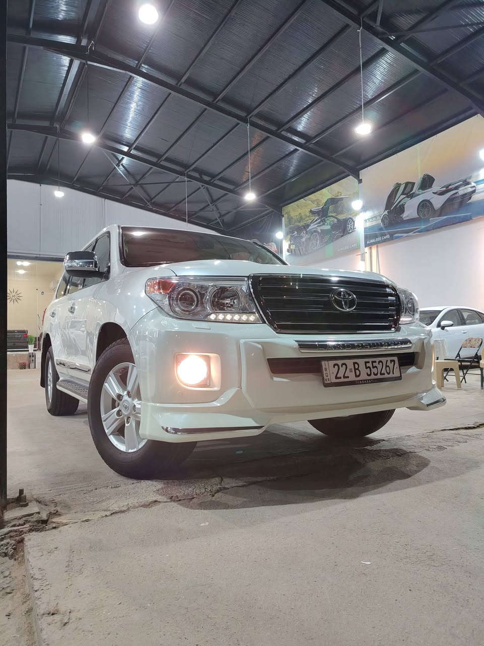 السلام عليكم 👋
تويوتا لاندكروز 🚗🚗
الموديل 2015💯
رقم أربيل الدولي جاهز تحويل مباشر👌
بيها بابين مبدل نفس اللون أصل ☺☺
المواصفات 
بصمة تشغيل وبصمة أبواب
فتحة سقف
ثلاجة
مطفأة
ثلاث قطع تبريد
شاشة كبيرة
كامرة خلفية 
حساس أمامي خلفي
تحكم ستيرن
لايت زنون أصل ماطور
مرايا ستيل قلاب وشفط
داخل بيجي 

للتواصل والاستفسار الاتصال على الارقام
 *********** واتس إب 📲
***********📞
الموقع:📍حلة _ حي الصحة _ مجاور فندق بابل
#معرض_الوليد_لتجارة_السيارات
انستا📲https://www.instagram.com/alwaleed_cars_1?igsh=MXMyOHN2bDJ6OXhvcg==
تيك توك 📲
https://www.tiktok.com/@alwaleed__cars1?_r=1&_t=ZS-91hXDqXB40A
