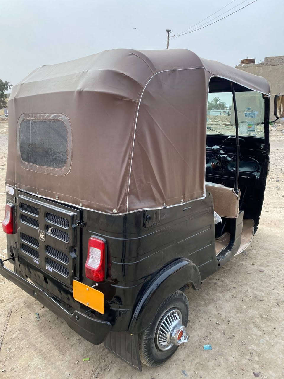 تكتك للبيع موديل ١٦ اوراق اصولي تكتك تخبل كلش حلوه ماناقصهه اي شي كبل للشارع تكتك جهازه من اي شي معمره تعمير عام كهربائيات شغاله صبغ عام  سعر ٣٥٠٠ وبيهه مجال تواصل ع الرقم وبي وات ساب ***********
