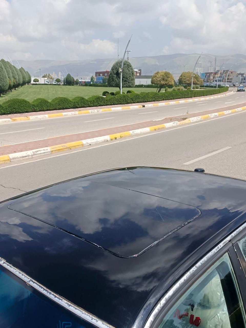 ٥۲٥ مۆدێلی ۱۹۹۲ ئاڕمی پلاستیکی سلێمانیە بەشەرتی ئەوەلیات و غرامە سەیارەکە زۆر پاکو بێ مەسرەفە ٤جام  کارەبایە ئاوێنە کارەبایە سڵایتە کوشن هیتەرە و جلدە تەبرید ساردو گەرم پەردەیە ناوسپیە و ڕەنگی ڕەشی قەترانە ویلی حەسیر ١ قرچی دوای هایە پی ناو گرتن هاڵمی دەمئ نئە ماکینەی 

*********** السليمانية, العراق

