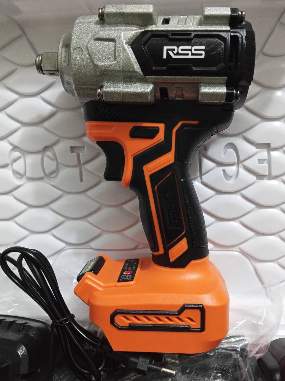 جديد/ المجمع الألماني للأجهزة المنزلية  دريل لقمة  أمباكت أوربي/ 1000 نيوتن / شحن برشلز / دبل بطارية/ 10 خلية🔋 ليثيوم حقيقي/ شاحن سوبر جارج/ بدن بالكامل فولاذ / يستخدم لقمة وفتح و شد و تثقيب/ أمباكت/ جديد بكارتون / 70 ألف توصيل مجاني/ للحجز و للأستفسار مراسلة الصفحة أو عل واتساب/ ***********
***********
