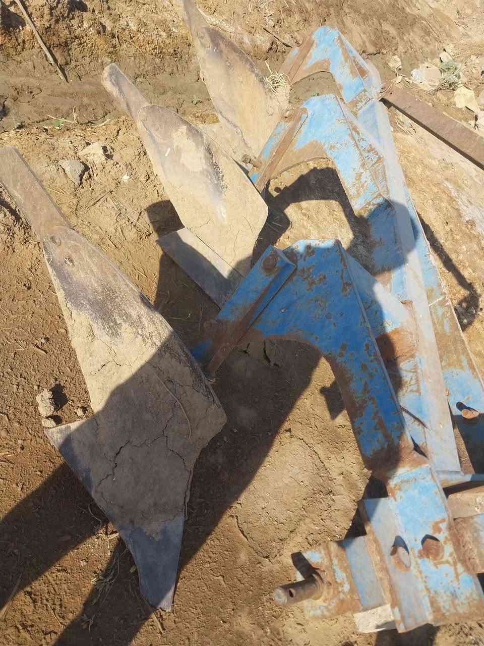 سلام عليكم للبيع مكان واصط صويره ***********
