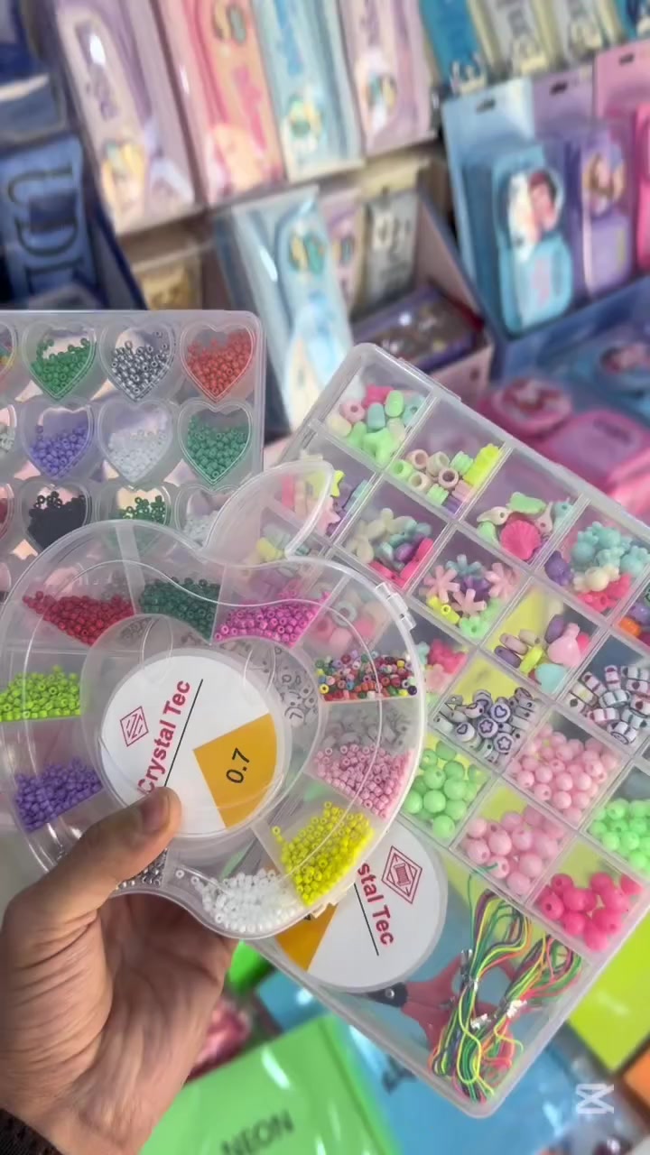 كل شي تحتاجه لصناعة الأساور والإكسسوارات بعلبة وحدة 💎  
خرز حروف • ألوان متنوعة • خيط مطاطي • مقص وأدوات تثبيت  

مرتب داخل بوكس منظم وسهل الاستخدام ✔️  

مناسب للهوايات والأعمال اليدوية 🎀  
ومتوفر حالياً في المكتبة 

📍 حلة - شارع60 - داخل فرع مرطبات كوكيز
#مكتبة_الامتياز #مكتبة #خرز


**إذا كنت صاحب هذا الإعلان وتريد حذفه لأي سبب، رجاءا أرسل رسالة إلى الدعم الفني**