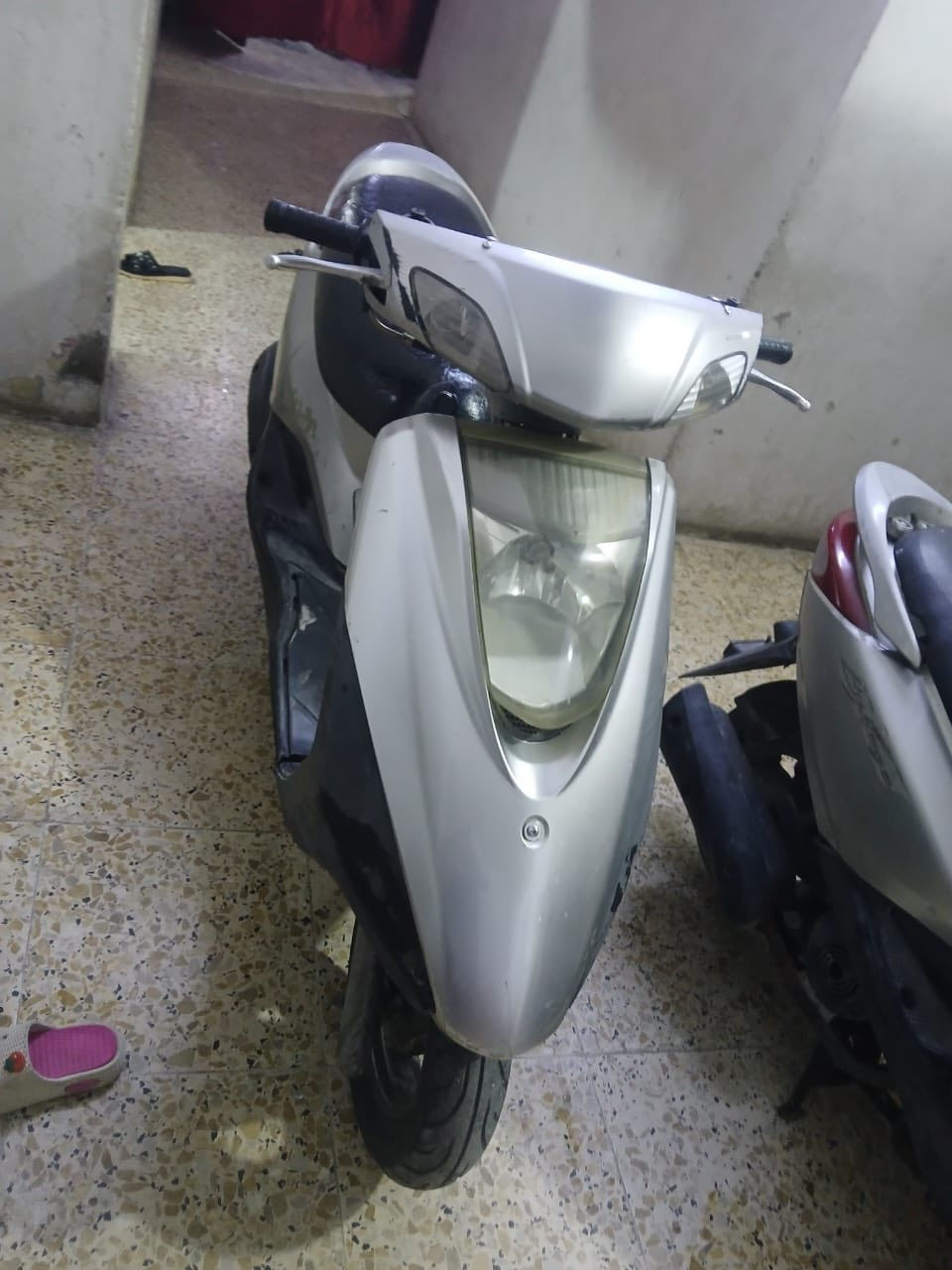 السلام عليكم دراجتين بريز نضيفات كله شغاله كهربائيات شغاله الدراجات خير من الله السعر ٤٥٠ الوحده وبياهن مجال للشراي مكاني مدينه الصدر الرقم *********** متواجد اتصال بس
