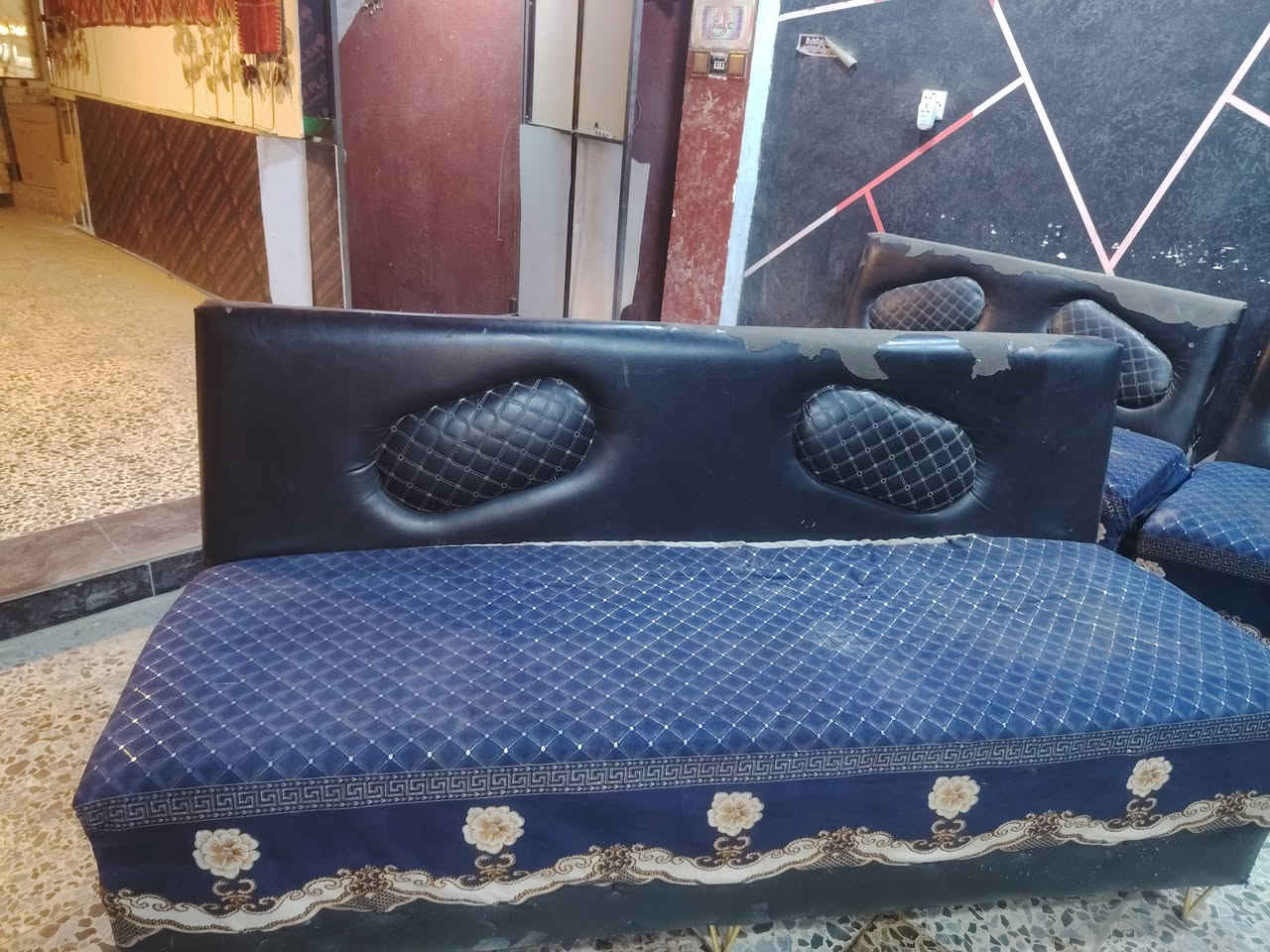 السعر قنفه وحده ٢٥


**إذا كنت صاحب هذا الإعلان وتريد حذفه لأي سبب، رجاءا أرسل رسالة إلى الدعم الفني**