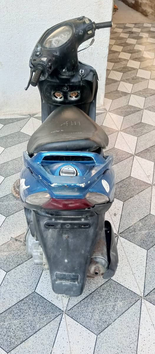 ماكس 140 شغاله نكره بكل وقت شلعه ومعدل فول 
سعرها 250 وبيها مجال حك الجيه رقم***********
