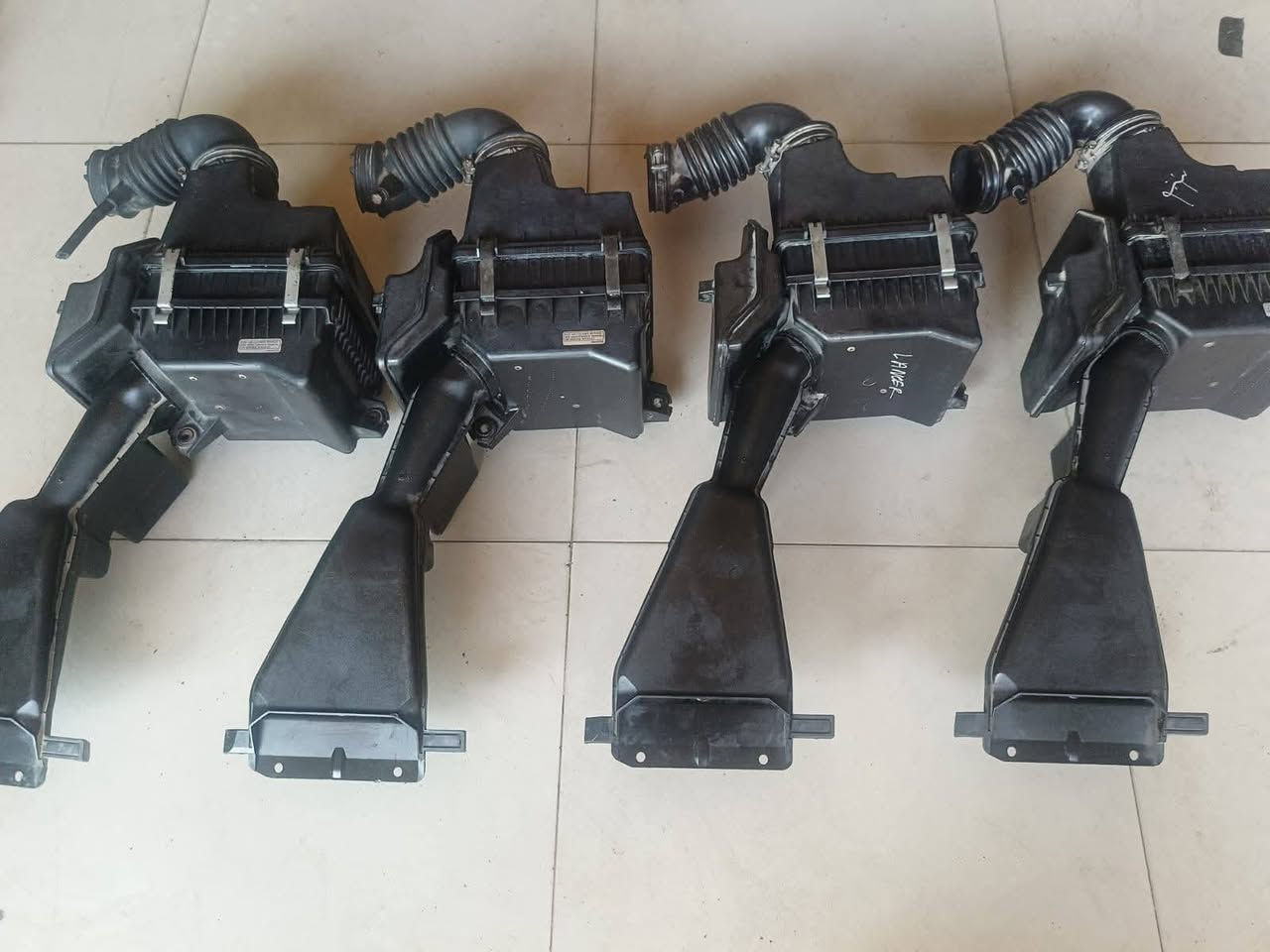 سلام عليكم حبايب ***********
متوفر كافه قطع غيار لانسر  جديد +تفصيخ 
العنوان بعقوبه حي معلمين
