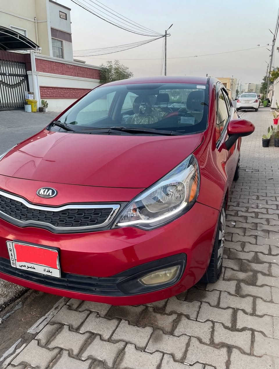 السلام عليكم
كيا ريو للبيع موديل 2013 
رقم بغداد بأسمي سنوية نهاية 2026
المواصفات :
محرك ١٦٠٠ 
كير ٦ نمر رياضي
تحكم ستيرن
شاشة 
كاميرا
Eco
ABS
السيارة نظيفة جداً استخدام شخصي حتى كتلوكات الشركة بيها
حادثها بسيط
السيارة موجودة بالنجف
السعر 90 وبيها مجال قليل

***********
