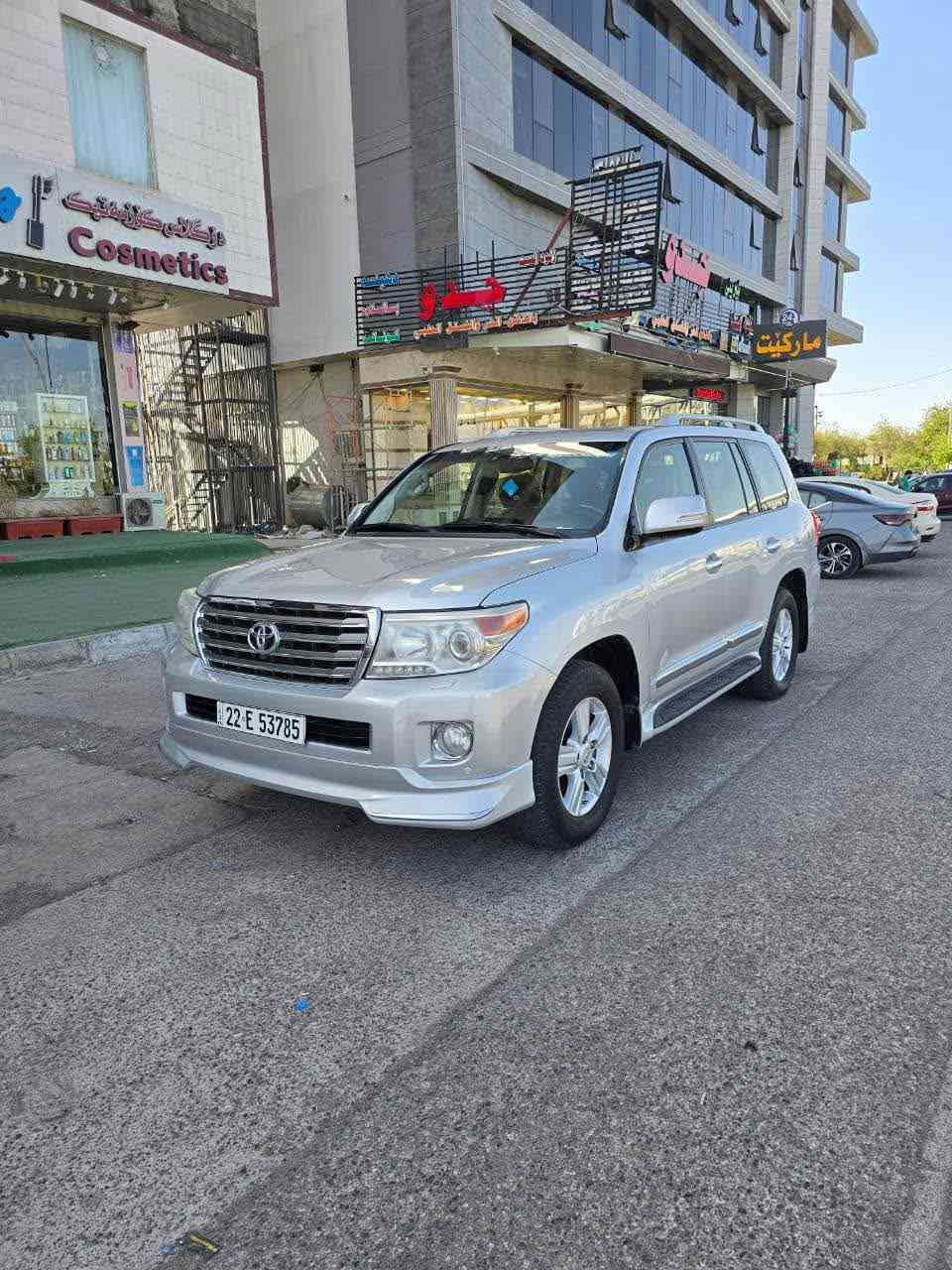 موديل ٢٠١٥ vxr v8 فول ماسه فات ماسه فات ليگزز ناو قيسي كوشن ساردو گه رمو جلدو خه زن سنودق شفت دبل جگه ئاوينه شه فت ده بل شاشه پينچ به سمه رادار كاميره حه ساس يه ك چالمخي به بيلاد گؤراوه ده رگاي لاي سايق تؤزيك سارده كوته بي ژوري بي ئه رباگ *********** أربيل, العراق
