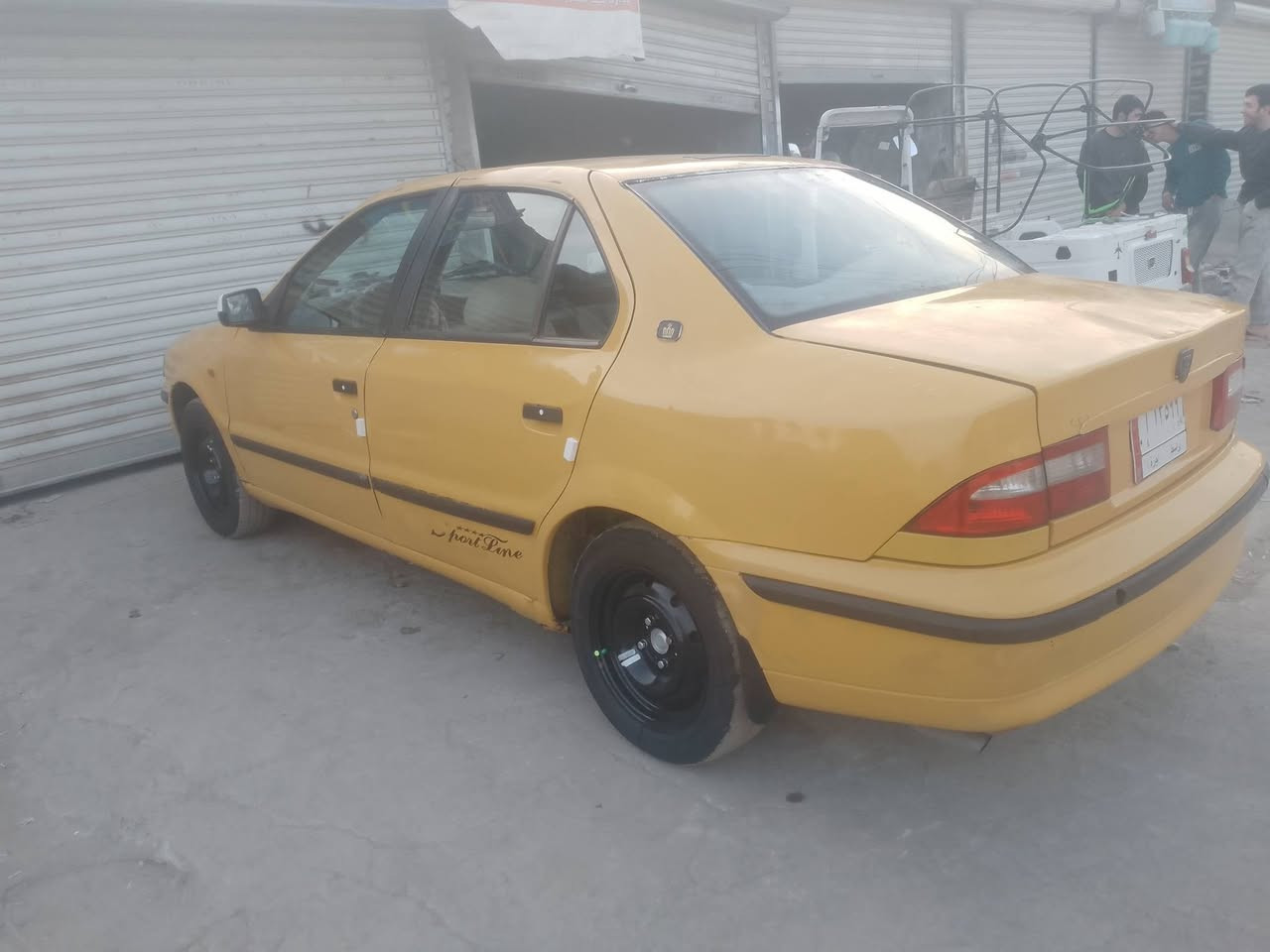 سلام عليكم سمند موديل 12 سيارة حلوة تبريد تتفئة كلة شغال كهربائياتهة كلهه شغالة وبلادية 
صدر جديد سيارة جاهزة وشرط التحويل اكاتب مروري ثاني يوم اريد تحويل سعر 32 وبيهة مجال بكاني زعفرانية ***********
