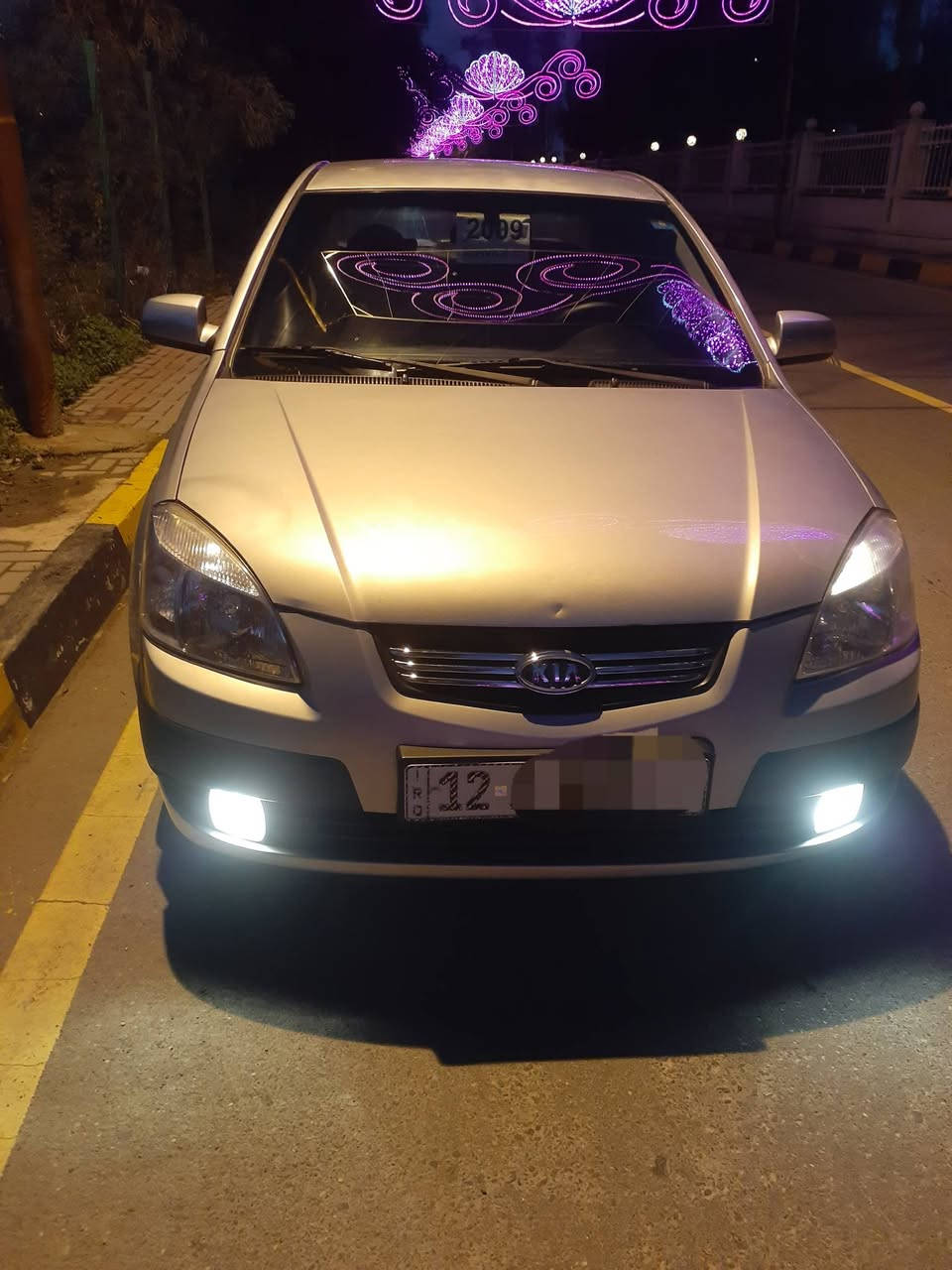 للبيع
كيا بمواصفات برايد موديل ٢٠٠٩ 
الملاحظات
هناك بعض المكانات فيها صبغ  وبعض الأماكن في السيارة فيها تعديل على بارد
الموصفات
تحكمات استيرن
شاشة
كامرة
تدفئة تبريد
طخم أمامي خلفي جديد
أربع تايرات جديدة
كير ومحرك شرط
حجم المحرك ١٦٠٠
رقم نينوى انكليزي
هزة جديدة
شرط التحويل من الشرعي
للإستفسار والتواصل على رقم الهاتف( ***********
(***********)
