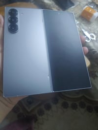 سامسونك فولد 6 ذاكرة 256 رام 12 النسخه الكوريه والتي تشبه الى حد بعيد ...