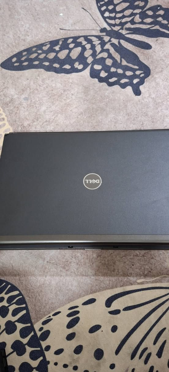 الملكـــة Dell Precision m6800 😍 للبيع 
المواصفات 
Intel Core i7-4700MQ 6MB Cache 
RAM :16GB DDR3
ssd 256GB SAMSUNG 850 PRO , HDD 320GB samsung
GPU : Nvidia Quadro k3100m
17.3Inch
فقط بطارية تعبانة تنطيك نصف ساعة او ساعة احيانا لكن مالتها الاصلية 97wh وتتصلح


**إذا كنت صاحب هذا الإعلان وتريد حذفه لأي سبب، رجاءا أرسل رسالة إلى الدعم الفني**