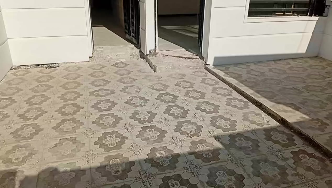 أعيد النشر بسبب الوعود الكاذبة
مشتمل للبيع حي المهندسين الشارع الرابع مساحه 125 
يحتوي على غرفة نوم واحده 5في 4 وهول واستقبال 
شغل درجه اولى واجهه تركي 
السعر المطلوب 39 مجال جداً قليل بيع مستعجل 
***********
