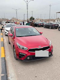 كيا سيراتو خليجي 2020 ماشية105الف قابلة للزيادة  سيارة حلوة ونضيفة اكو...