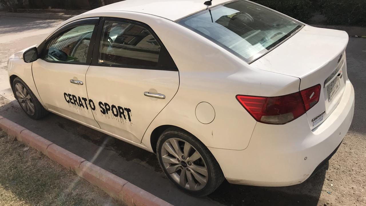 سيراتو ١٠١٢ محرك ١٦٠٠ رقم بغداد السعر ٩٢ ….وباقي التفاصيل على السونار  ..والاتصال***********
