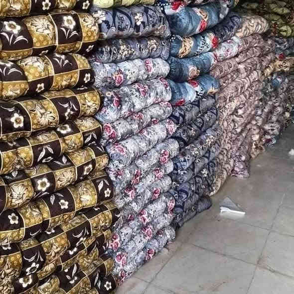 وصلت بضاعة مفروشات من النوعية الجيدة 
دوشك سفنج نوعين نوع ب 6 الف ونوع ب8 ونص 
الاسفنج المظغوط مو العادي وجه قديفه ابو السحاب 
جودلية ديباج 3, كيلوا وجه قديفة ب 9الف 
مجمع السجاد العروبة الثانية قرب جامع العروبة 
رقم واتساب ***********
