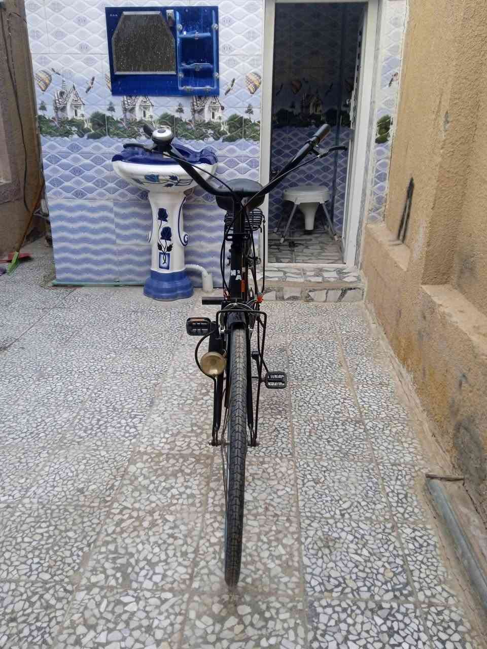 السلام عليكم
بايسكل للبيع حجم 27 البايسكل النظيف باله النجف حي الحولي بشارع 30 مات السوق 
السعر 80 ابي مجال التواصل على هذا الرقم ***********
