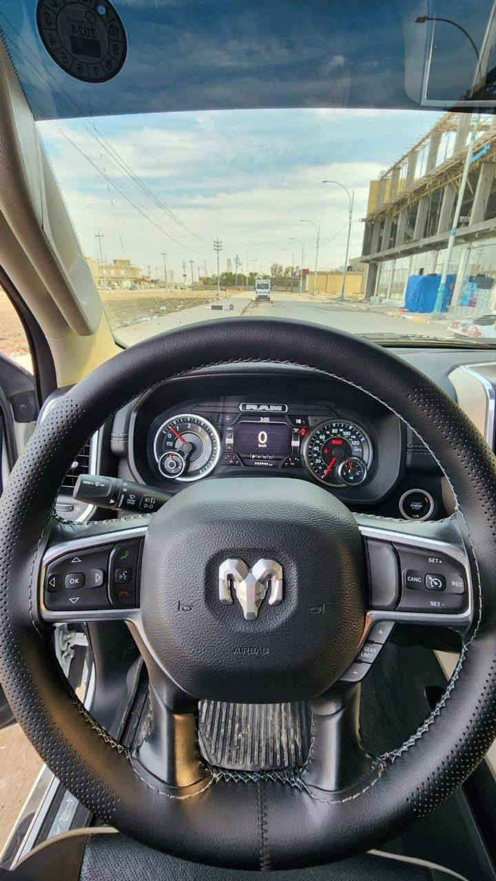 ‏2022 RAM 1500, LARAMIE
السيارة للبيع 

محرك ٨ سلندر ٥٧٠٠ 
دفع رباعي
باب طويل بدي قصير (المرغوب) 
السيارة جدا نظيفة ما ناقصها شي 
حدادية و تبريد و مكينة و گير كلة ١٠/١٠ 
صيانة دورية للسيارة دهن مكينة اصلي فلاتر كلها موبار وكالة
 البانزين محسن او سوبر 
البدي مغلف بكفر سعرة ٣٠٠$ 
تايرات السيارة جدد
مواصفات السيارة  
تدفئة و تبريد كشنات / تدفئة ستيرن / سستم سماعات Alpine / حساسات امامي خلفي / مرايا تعتيم + هيتر/ المقاعد جلد و كنتارا / شحن لاسلكي / كراسي كهرباء و بعد هواي مواصفات

 
السعر 335 و بيها مجال 
رقم السيارة اربيل بأسمي 
مكان السيارة السماوة
***********
