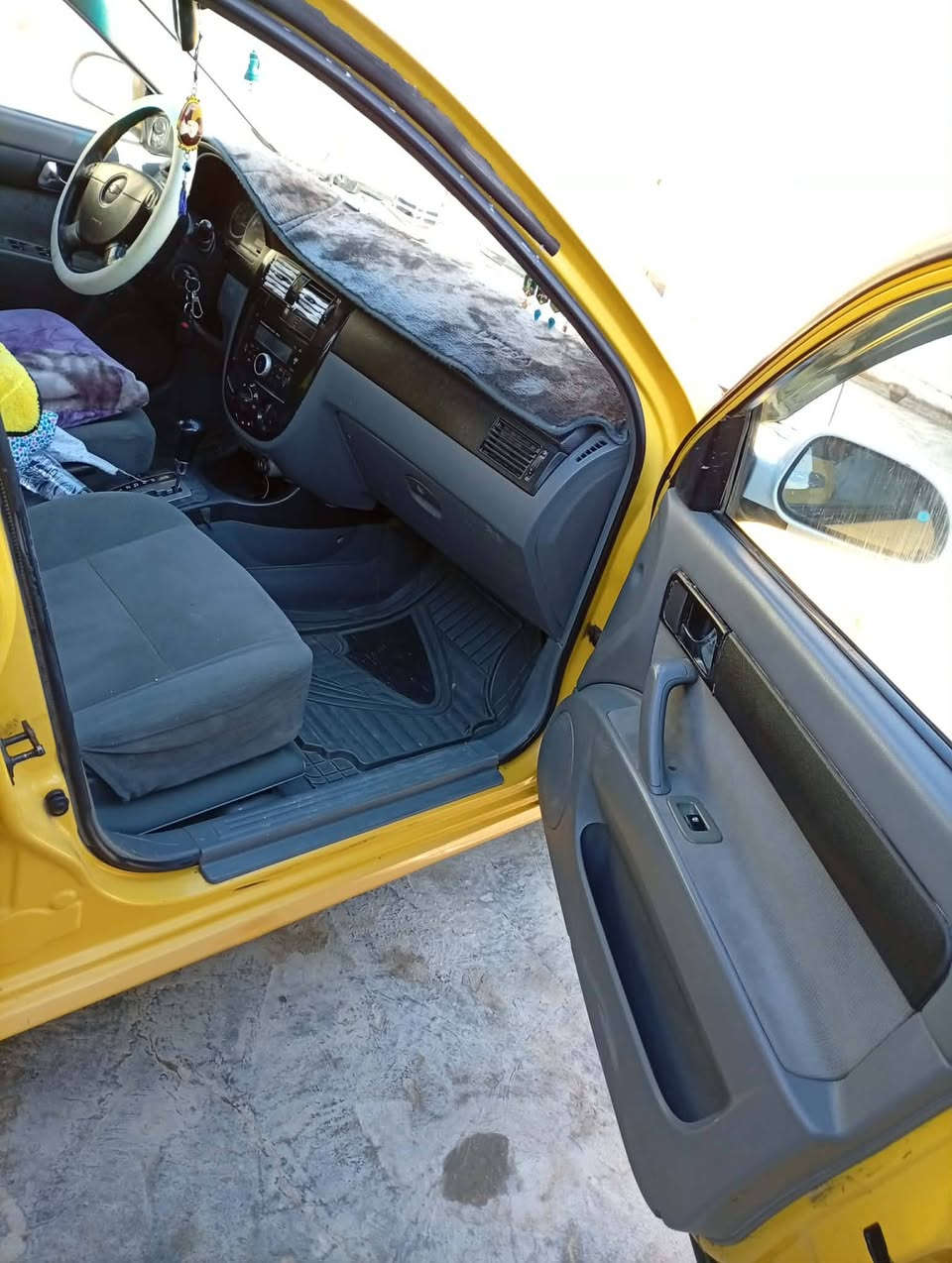 السلام عليكم اوبتراء 2011 رقم انگليزي امصفره
اوجاهزه گير محرگ بل باكيت حداديه تخم تاير جدد
السنويه حد 2030/5 مكفوله بيهه طخات بصيطه العنوان ميسان السعر 65 /***********
