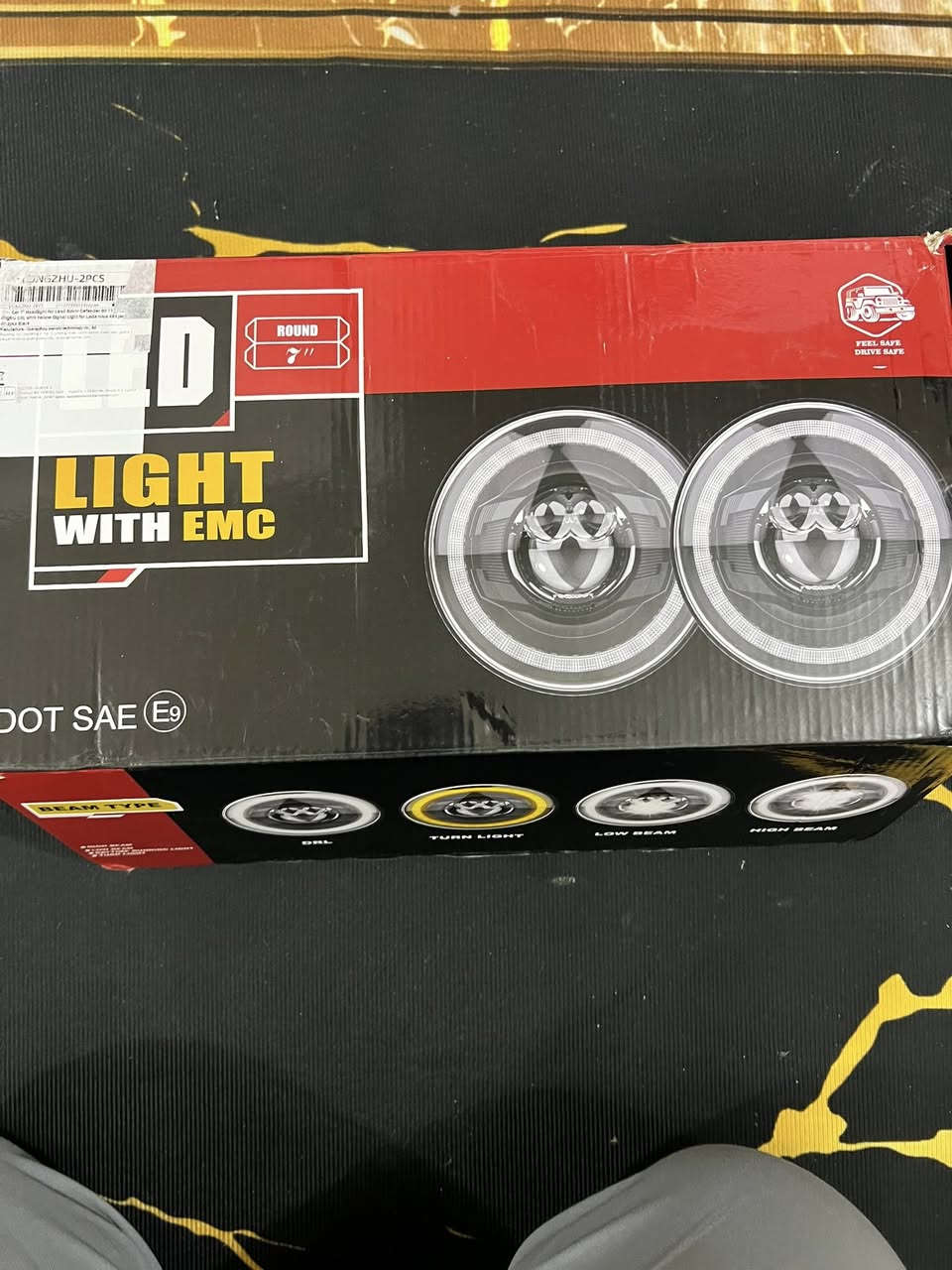 السلام عليكم 
زوج مازدات LED وكالة اصلي رانكلر للتحديث   
نضام عدسة اضاءة مرعبة جدًا 
اربعة حركات ولونين (عالي،ناصي،اشارة،سكن) 
متوفر زوج واحد فقط ((سعر مناسب جدا))
 ***********
