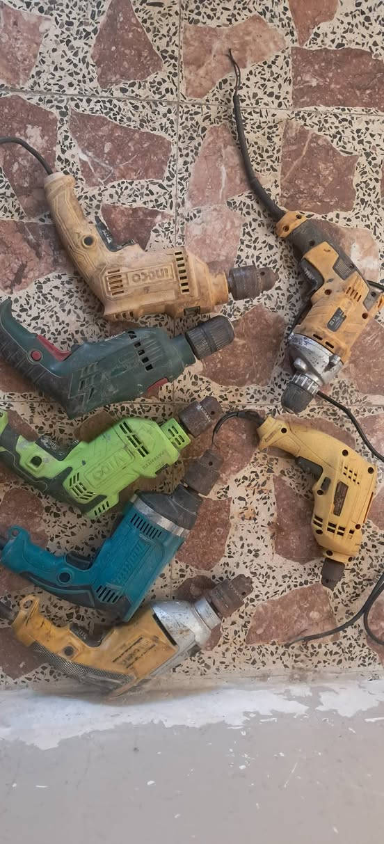 السلام عليكم اي وحده ١٥ الف مدينة الصدر للاستفسار خاص او الاتصال يوجد توصيل ***********
