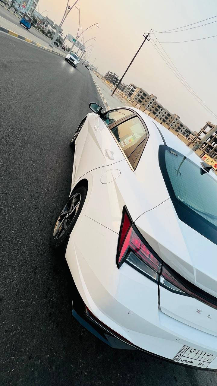 سلام عليكم لانتره موديل 23 اقصاد خليجي تبديل بنيد وعرضانيه بدون دواخل نضام اقصاد باقي سنتين وتصير حره 
السياره ماشيه 105 
البصره القبله 
مكينه 1600 
***********
