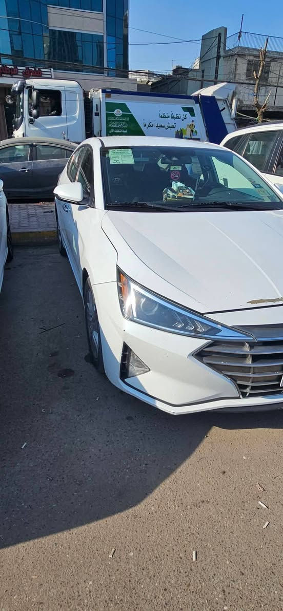 السلام عليكم
النترا 2020 امريكي 
محرك 2000 دوش
حادث سياره قبق جنطه فقط السونار موجود 
كيرAT 
 مواصفات سياره حلوه 
تحكم ستيرن شاشه كامره خلفيه 
حدادية سياره جاهزه
تخم تاير جاهز 
تبريد تدفئه شغال
سياره مابيها كل نقص 
سياره ماشيه 99
رقم سياره بغداد تحويل مباشر
عنوان سياره بغداد 
رقم الهاتف *********** اتصل بالفيس مامتواجد 

السعر 120
