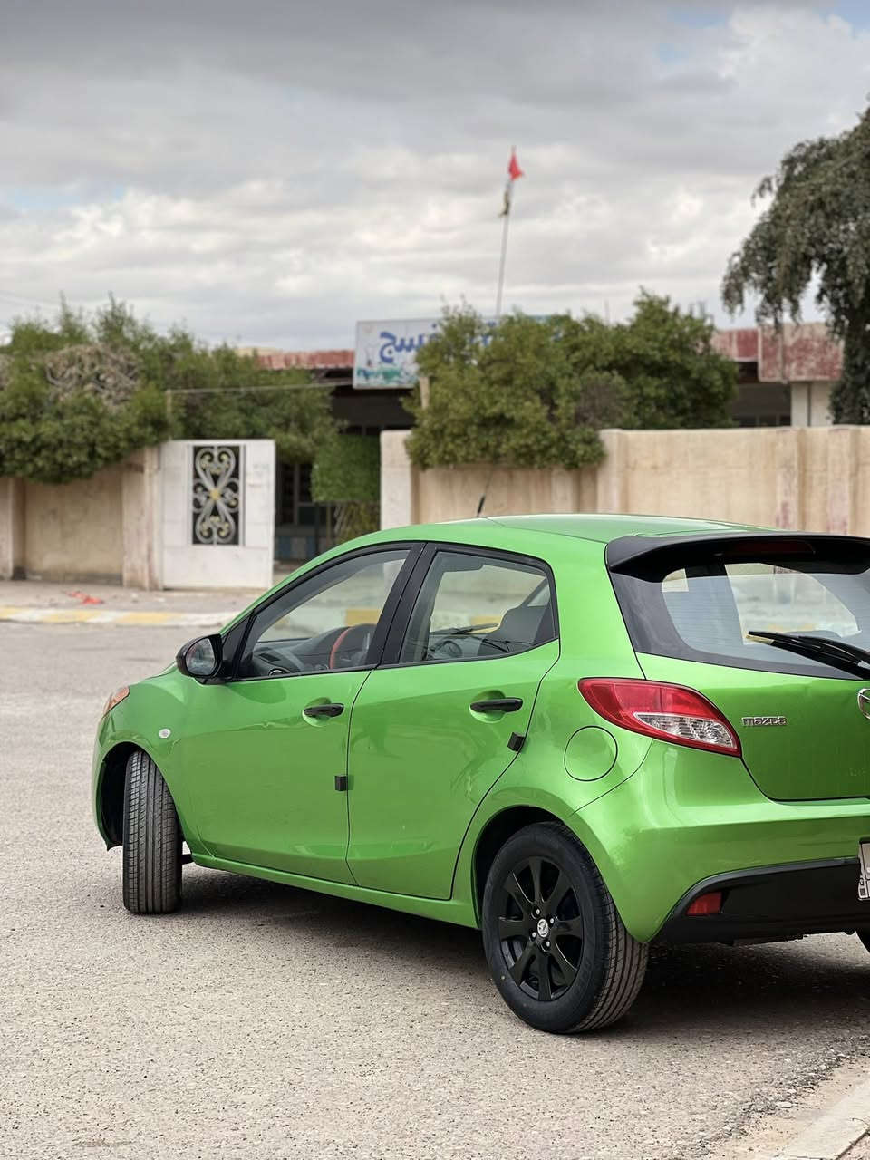 سلام عليكم 
مازده موديل 2011 للبيع 
ضرر ما بيها بيها فقط مكانات بارد ومصبوغه 
لون مميز 💚
ماشيه 125 الف 
تخم تاير جديد 
صدر جديد 
كير ومحرك مكفول 
السياره بسمي رقم صلاح الدين شرط تحويل 
عنواني تكريت حي الزهور 
السعر المطلوب 75 وبيها مجال بصيط 
اي ستفسار الاتصال 
***********
