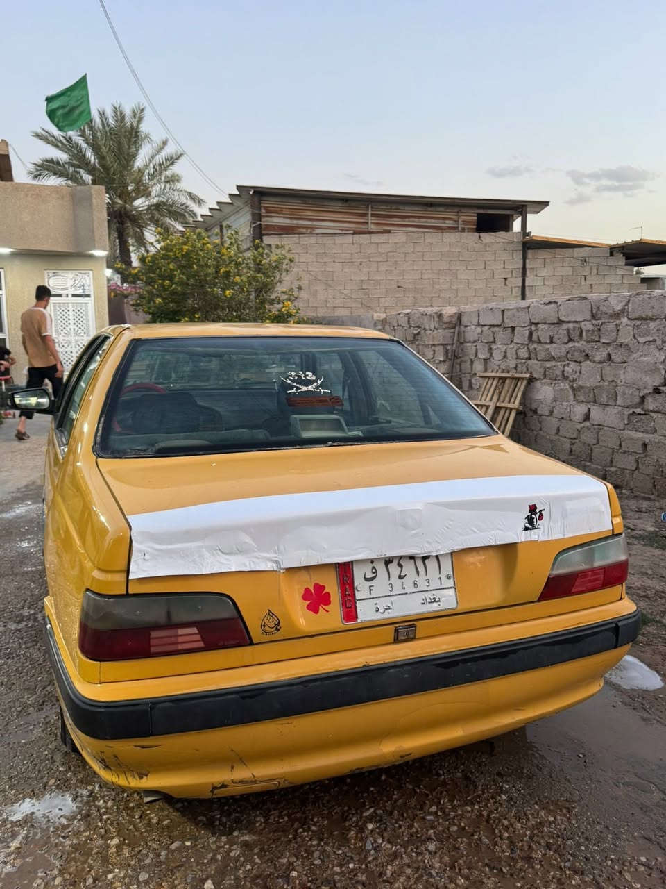 السلام عليكم بيجو بارص 15 السياره حلوه وجاهزه كبل للشارع تخم تاير جديد خط ابيض كير جديد السياره بيها صبغ بس قبق البانزين بدون ضربه السياره بسمي مداور ثاني يوم 
مكان جسر ديلى الجديد
‬ ‭ ‭0783 860 1707‬
0776 037 1707‬
