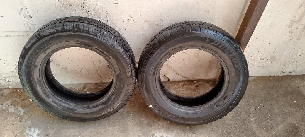سلام عليكم ورحمه الله وبركاته تايرات للبيع نظاف 185/75/15زوج سعر ٤٠بيهن مجال وتك 205/65/15 سعر 15وتك 185/65/14سعر 15 رقم الهاتف ***********
