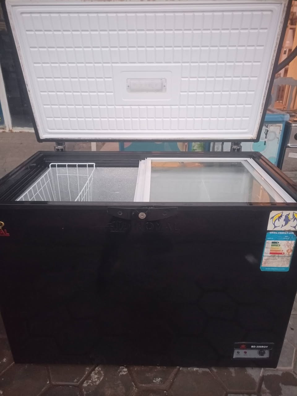 مجمده قياس 10قدم ابلادي سعر 225.الف قفل الاستفسار على خاص او الاتصال ***********عنوان واسط الصويره حي الشهداء
